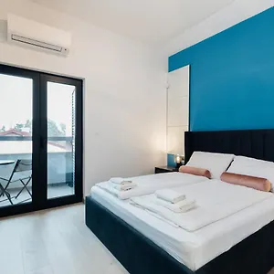 Bed & Breakfast Boutique Joyce With Free Parking